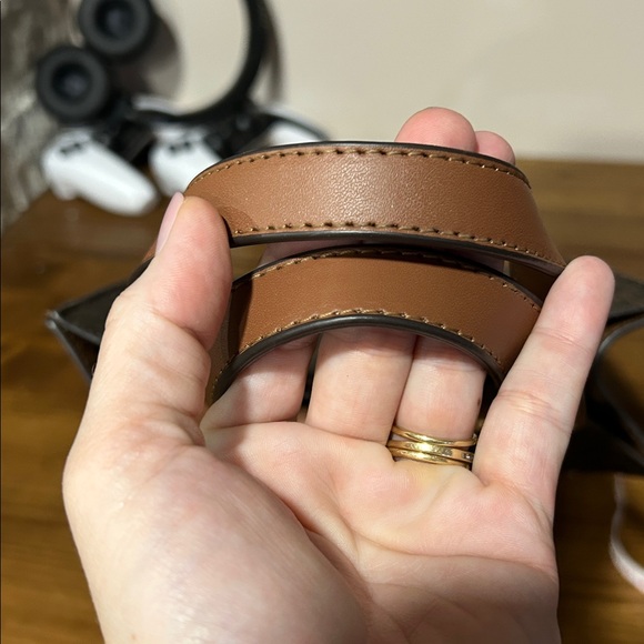Brown Tote purse with matching wallet - Picture 10 of 11